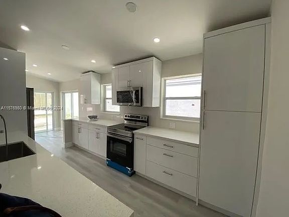 4th image of 12024 SW 210th Ter