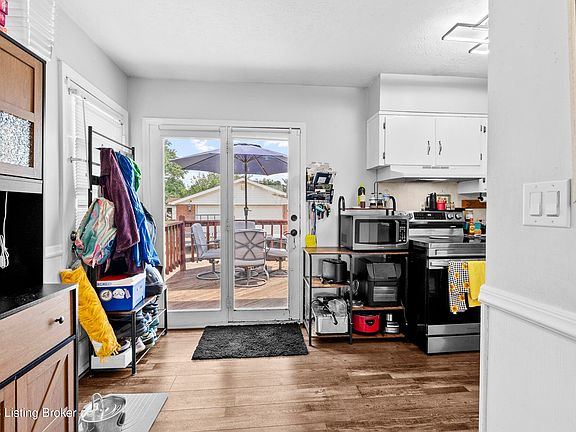 4th image of 5417 Logwood Ave