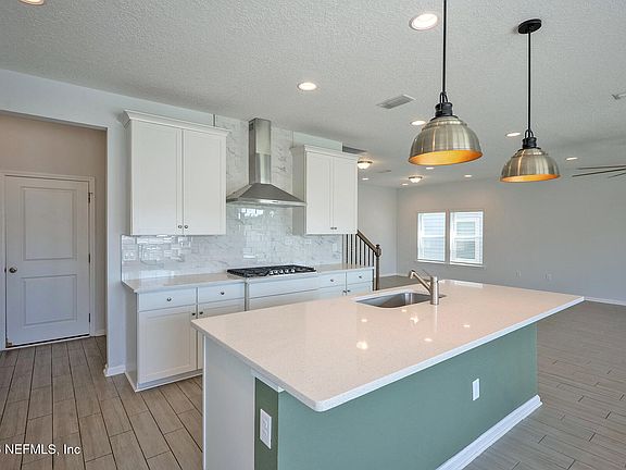 4th image of 611 IVORY PALM Road