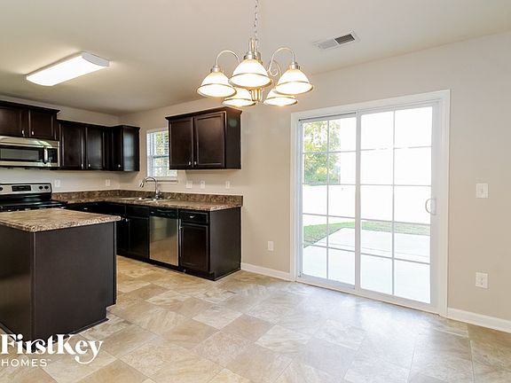 5th image of 5407 Silverbrook Dr