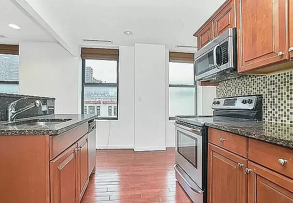4th image of 268 W 23rd St #3A