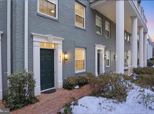 1410 Roundhouse Ln, Alexandria, VA 22314