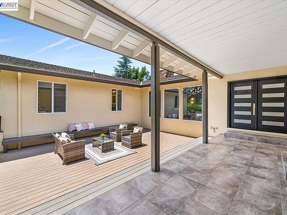 3rd image of 46935 Aloe Ct