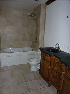 3rd image of 286 Live Oak Blvd