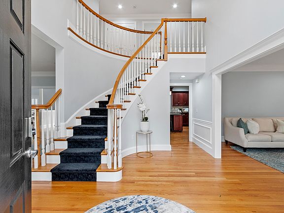 3rd image of 58 Buttrick Ln