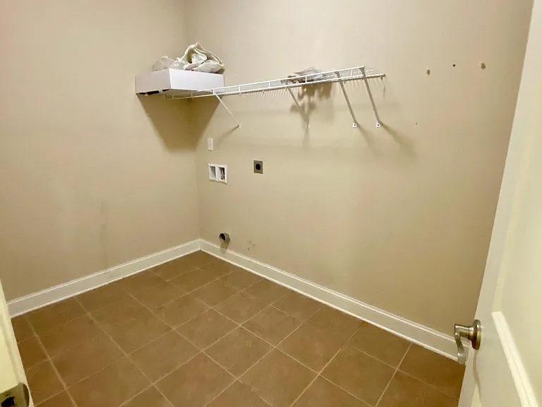 115 Woodvale Dr — Photo 18