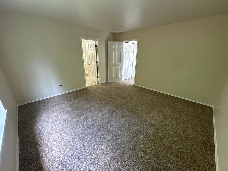 4997 SW Roseberry St — Photo 10