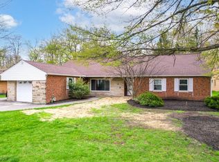 5300 Ridgebury Blvd, Lyndhurst, OH 44124