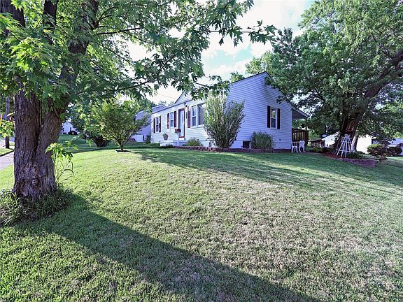 3rd image of 3300 Marmary Ln