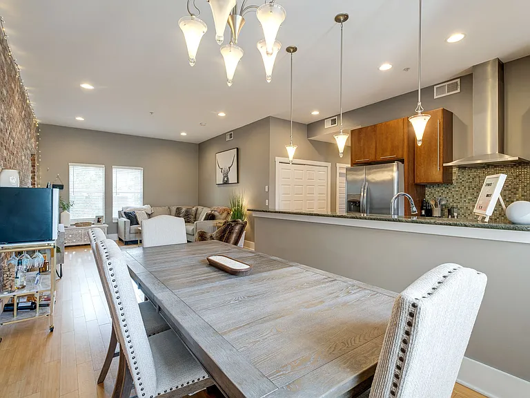 3204 Long Blvd #202 — Photo 9
