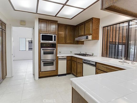 4th image of 3810 Honolulu Ave