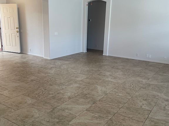 3rd image of 3220 W Desert Dawn Trl