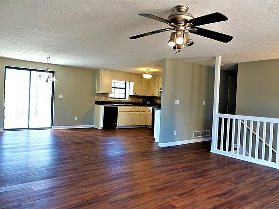 3rd image of 3877 Stone Hearth Pl