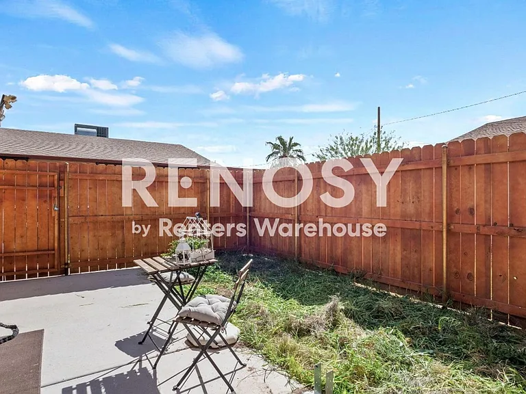 729 E Mission Ln #1 — Photo 8