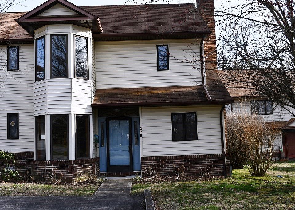 1st image of 275 E Washington St