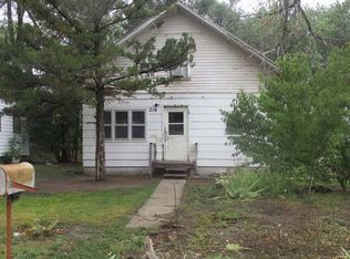 212 N Grant St, Gordon, NE 69343