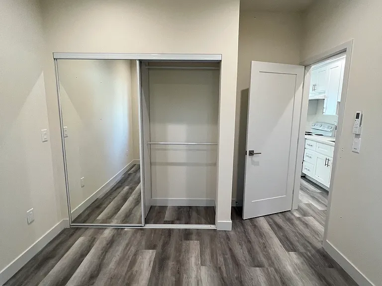 11616 Hamlin St #11620 — Photo 33