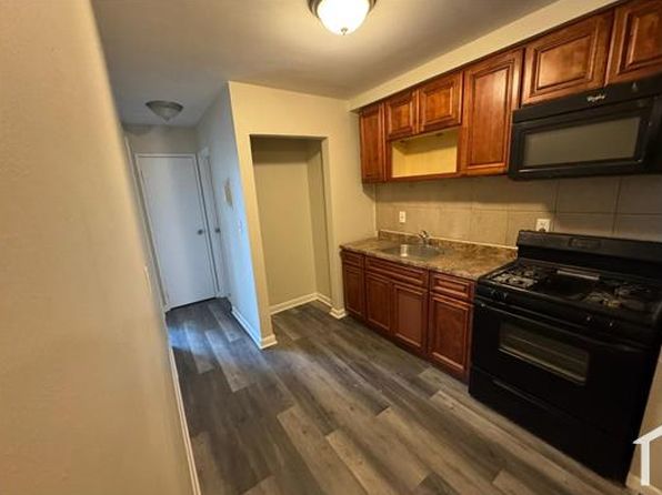 104 Montclair Ave APT 18