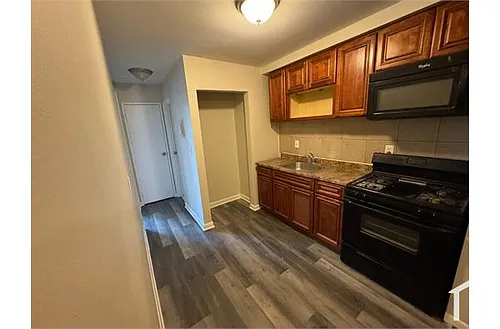 104 Montclair Ave #18 Photo 1