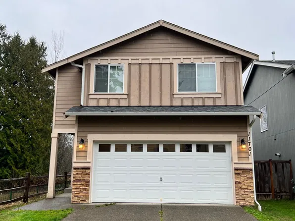 11701 9th Avenue Ct E, Tacoma, WA 98445