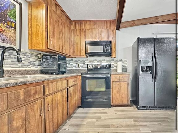 5th image of 1816 24th Ave E