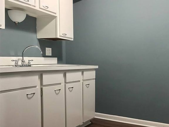 3rd image of 300 Forest Park Dr #17244007