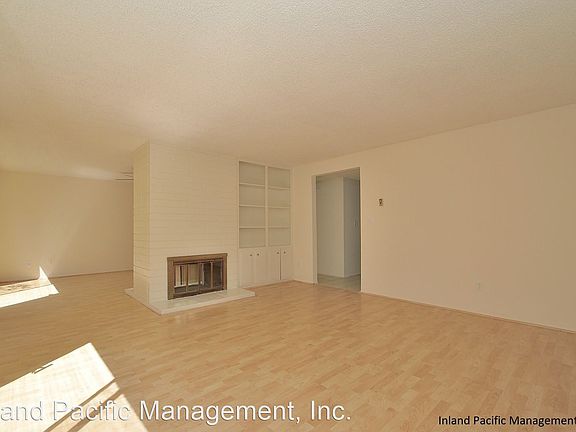 4th image of 1214 Agate St APT A