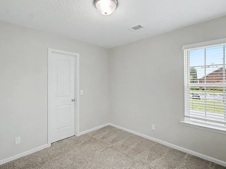 16 Cassels Ct — Photo 12