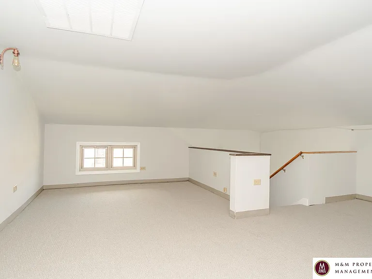 947 South Blvd — Photo 15