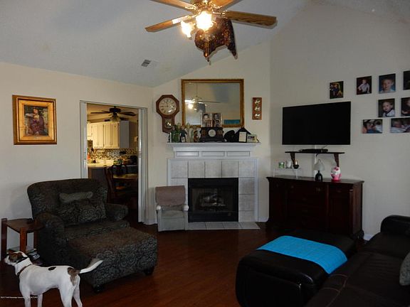 3rd image of 1873 Towson Ln