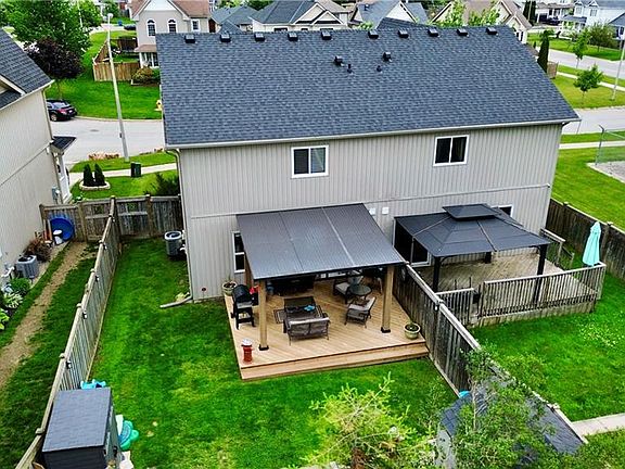 3rd image of 416 Orvis Cres