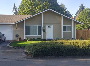 3002 Kentwood Dr, Eugene, OR 97401