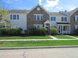 2047 Woodside Dr, Woodstock, IL 60098