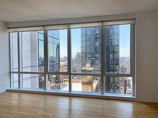 5th image of 885 6th Ave APT 36J