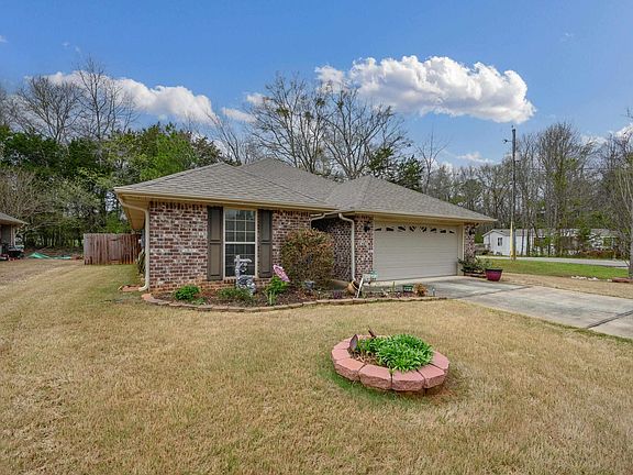 2nd image of 300 Vincent St