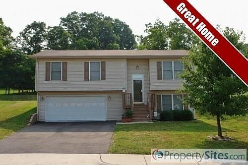 1st image of 3386 Village Ct NE
