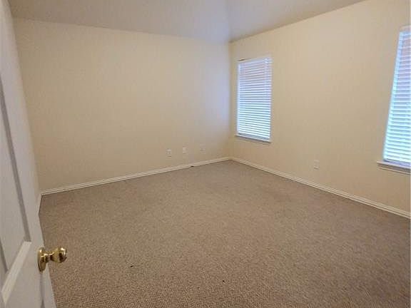 4th image of 5300 Teddington Park Dr