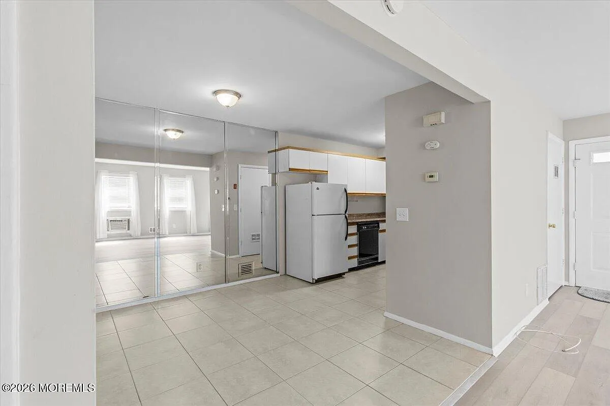1 bed, 769 sqft, $1,900 — Photo 4
