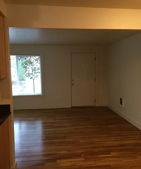 2801 N Ainsworth St #9 — Photo 14