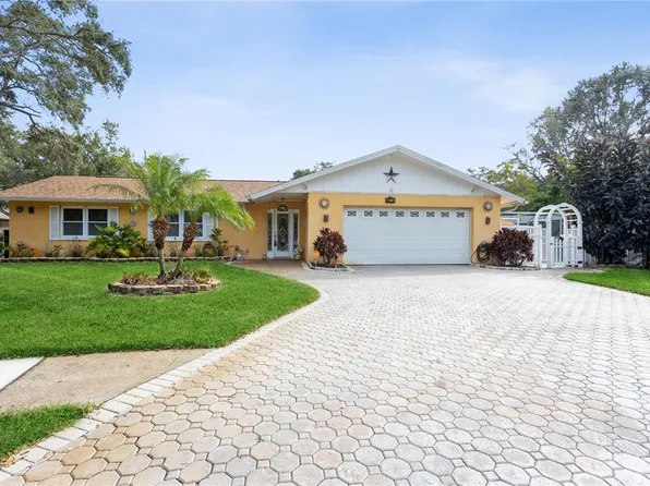 1807 Oak Forest Dr S, Clearwater, FL 33759