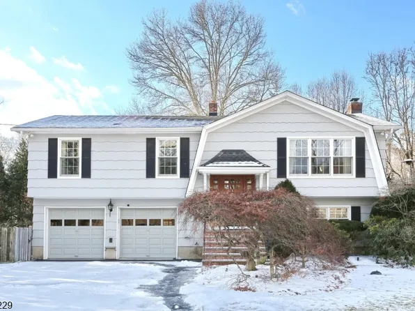 2 Albertine Pl, West Milford Twp., NJ 07438