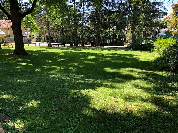 4th image of 143 E Park Ave