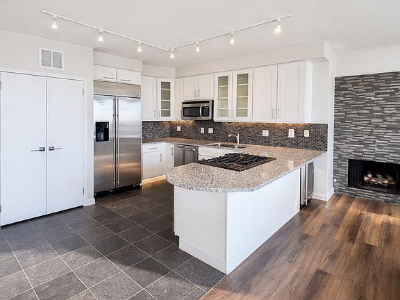 2nd image of 701 S Wells St APT 1506