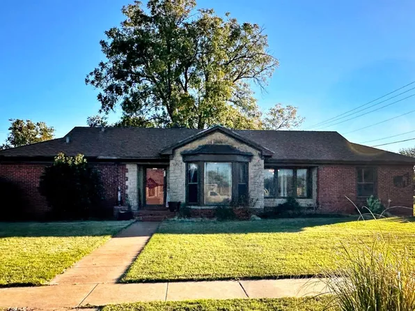 915 W Main St, Post, TX 79356