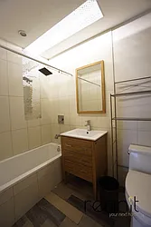 Rented by Rennit Inc.