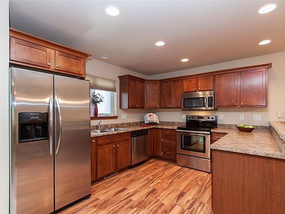 5th image of 1752 Sara Ct