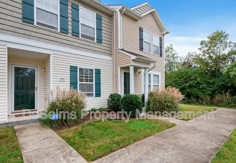 1204 Parkstone Ln — Photo 1