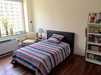 Rented by Space Marketing Shop