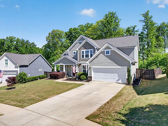3rd image of 904 Lockhurst Dr