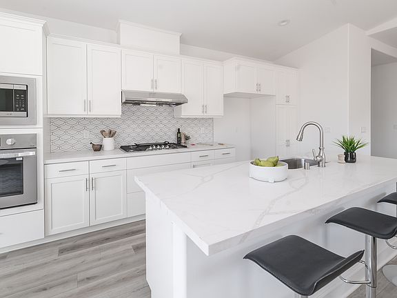 3rd image of 1517 Copperberry Way